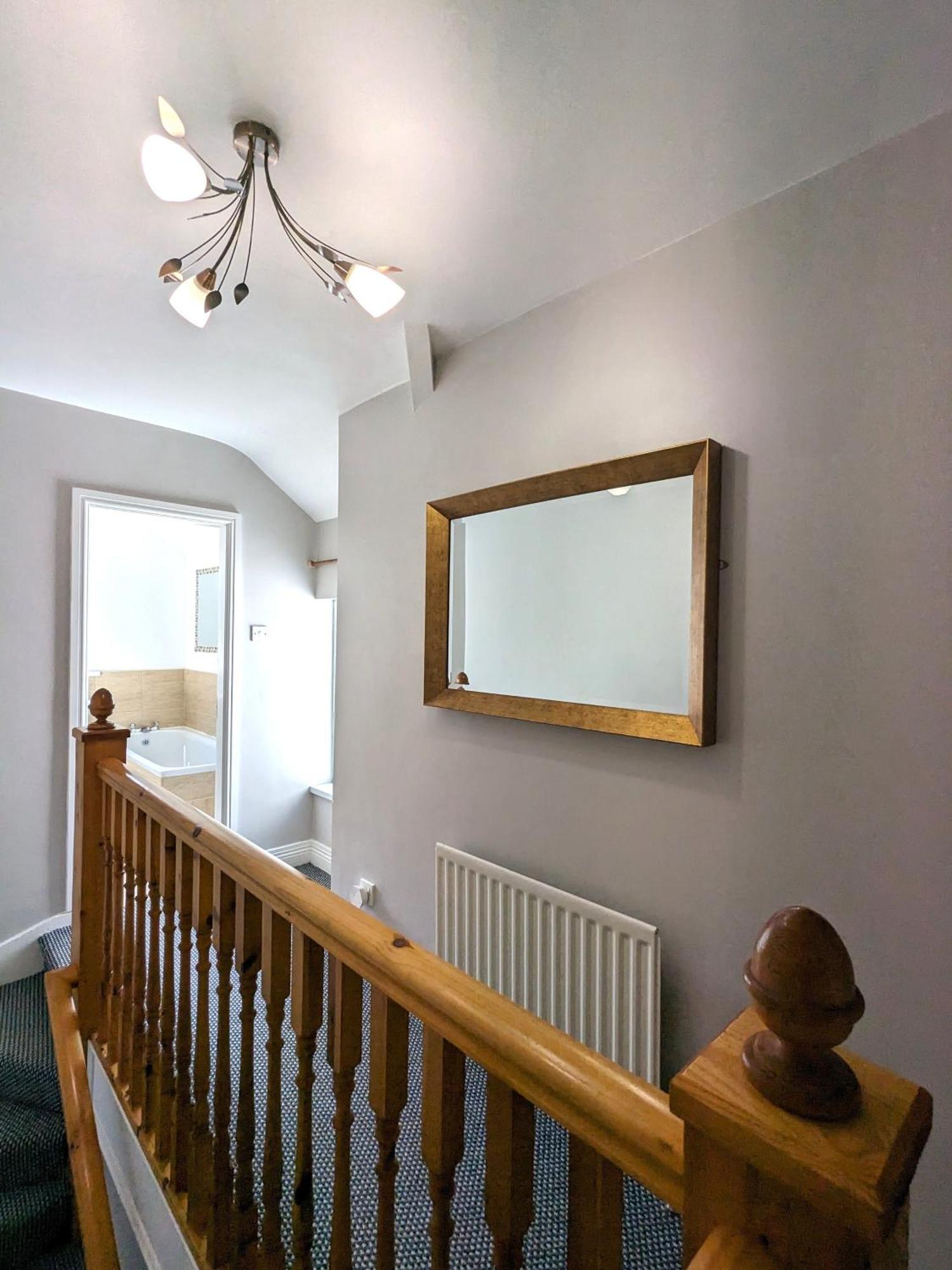 Heart Of Belfast With Private Garden Villa Bagian luar foto